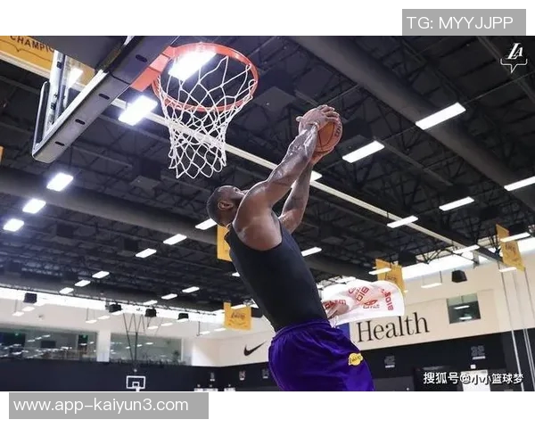 帕金斯揭秘詹姆斯日常训练安排如同总统般紧凑从早到晚忙碌不已 帕金斯揭秘詹姆斯日常训练安排如同总统般紧凑从早到晚忙碌不已