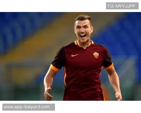 罗马昔日英雄重聚哲科赛后亲吻德罗西感动全场 罗马昔日英雄重聚哲科赛后亲吻德罗西感动全场