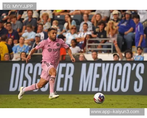 阿尔巴意外宣布退役仅两天前双响并续约至2027年