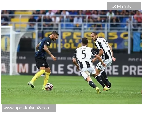 国米关注前尤文右后卫阿尔贝托科斯塔今夏有望加盟